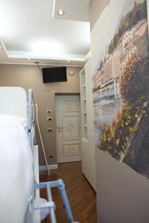 Michelangelo B&B Варенна Екстер'єр фото